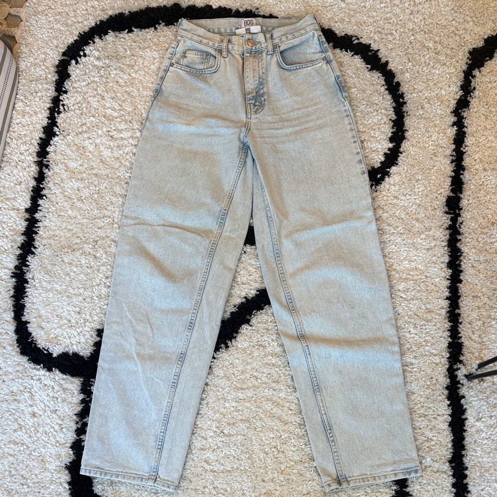 BDG High Rise Baggy Jeans - Light Blue Women's Jeans 26 urban outfitters 31’ ins